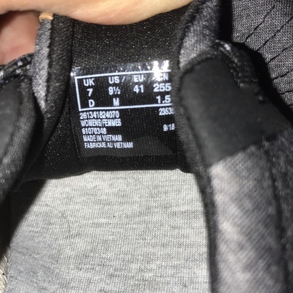 𝅺CLOUDSTEPPERS by Clarks gray black slip ons ultra lightweight NEW size 9 1/2 M - Picture 6 of 6